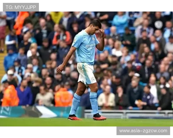 罗德里53秒连吃两黄染红，曼城十人作战雪上加霜